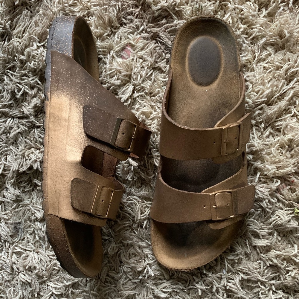 Golden Cream Slides